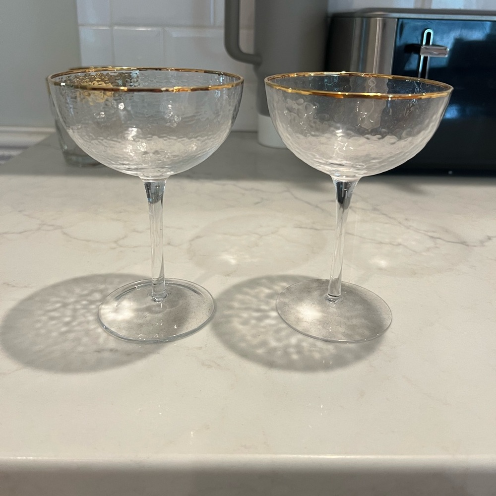 Champagne coupes